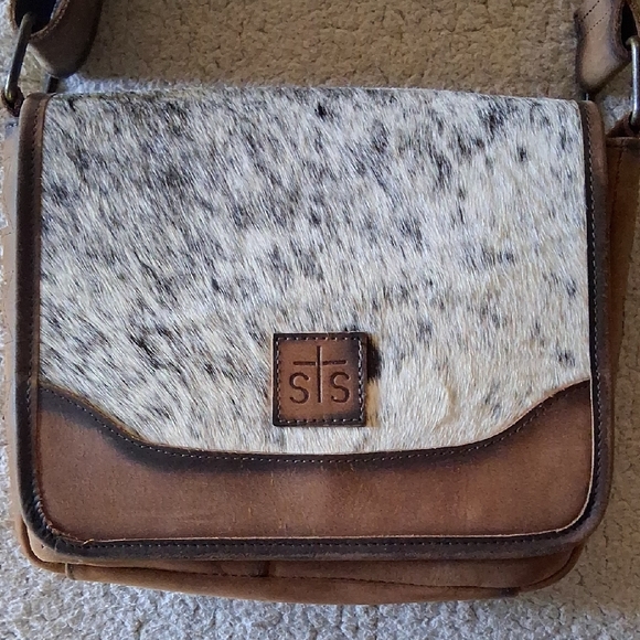 STS Ranchwear Tan and Cream Crossbody Bag - Picture 2 of 12